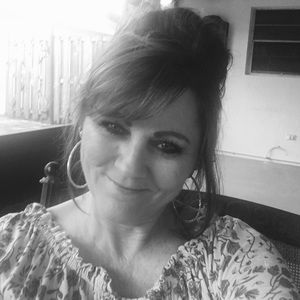 Meet your Posher, Deborah